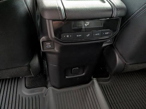 Used 2026 Toyota Grand Highlander FWD image 18