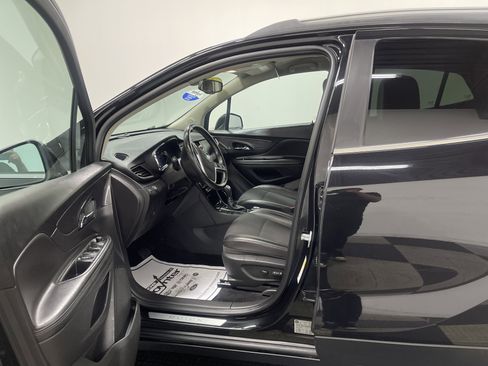 Used 2022 Buick Encore Preferred w/ Safety Package AWD/4WD image 9