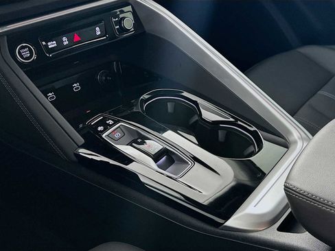 New 2025 Audi Q5 Premium image 15