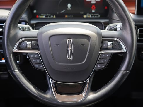Used 2023 Lincoln Nautilus Reserve AWD/4WD image 27
