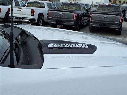 Used 2025 Chevrolet Silverado 2500 W/T image 11