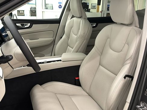 New 2026 Volvo XC60 B5 Ultra w/ Climate Package AWD/4WD image 23