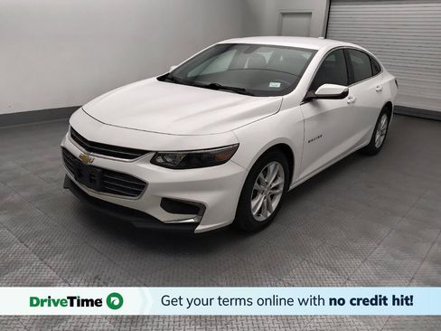 Used 2017 Chevrolet Malibu LT FWD image 1
