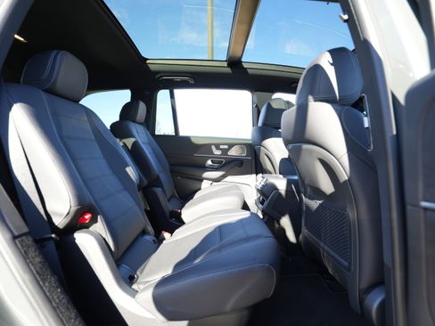 New 2026 Mercedes-Benz GLS 450 4MATIC image 45