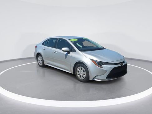Used 2022 Toyota Corolla L FWD image 2