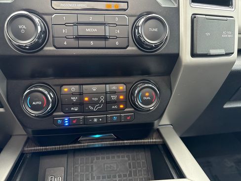 Used 2020 Ford F250 Lariat AWD/4WD image 24