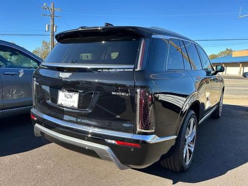 New 2026 Cadillac Vistiq Luxury AWD/4WD image 3