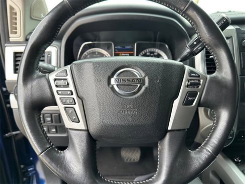 Used 2019 Nissan Titan PRO-4X w/ Pro-4x Convenience Package image 14