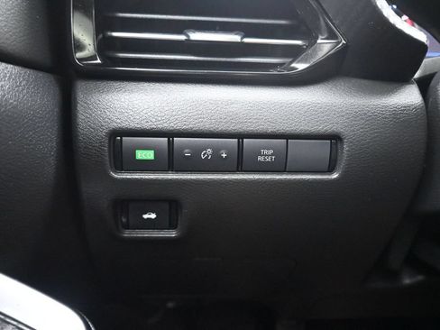 Used 2021 Nissan Sentra SR w/ SR Premium Package FWD image 27