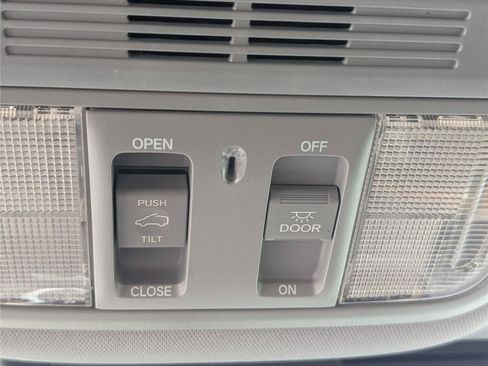 Used 2018 Honda CR-V EX image 29