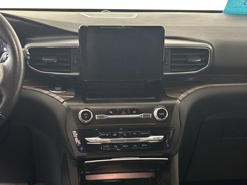 Used 2020 Ford Explorer Limited w/ Equipment Group 310A image 27