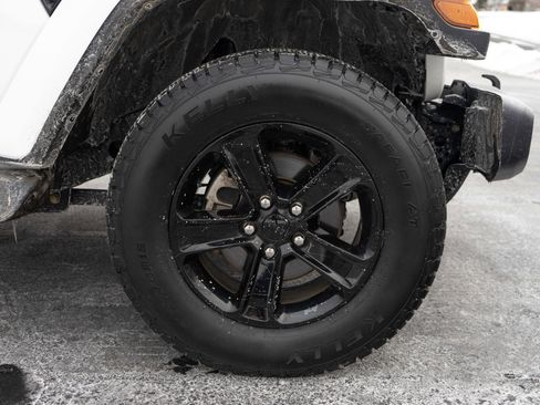 Used 2021 Jeep Wrangler Unlimited Sahara image 10