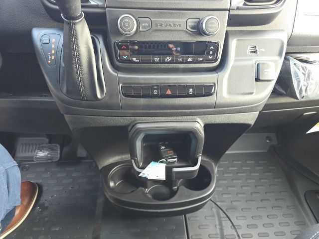Used 2025 RAM ProMaster 2500 FWD image 19