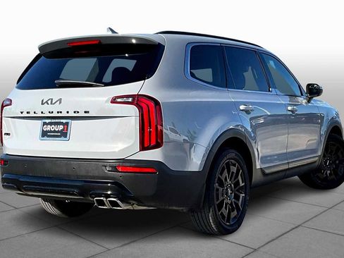 Used 2022 Kia Telluride EX w/ EX Premium Package image 12