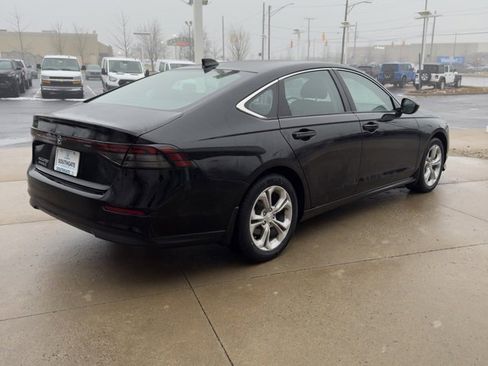 Certified 2025 Honda Accord LX image 3