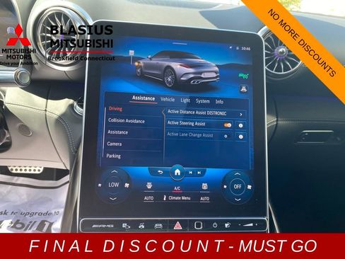 Used 2022 Mercedes-Benz SL 55 AMG 4MATIC w/ Driver Assistance Package image 44