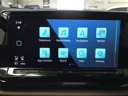 Used 2024 Volkswagen Atlas Cross Sport SE image 18