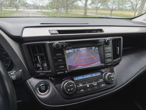Used 2018 Toyota RAV4 XLE w/ Plus Extra Value Package AWD/4WD image 15