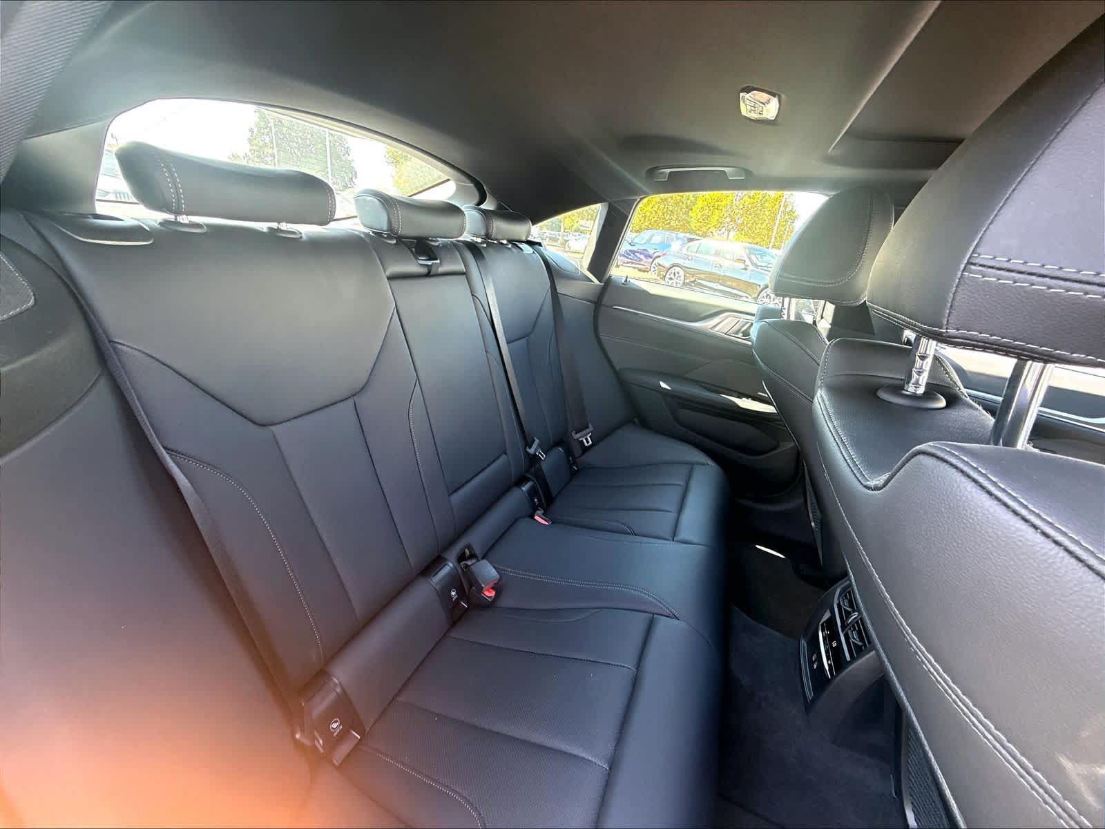 Used 2023 BMW i4 eDrive40 RWD image 28