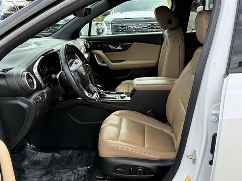 Certified 2020 Chevrolet Blazer Premier w/ Driver Confidence II Package AWD/4WD image 12