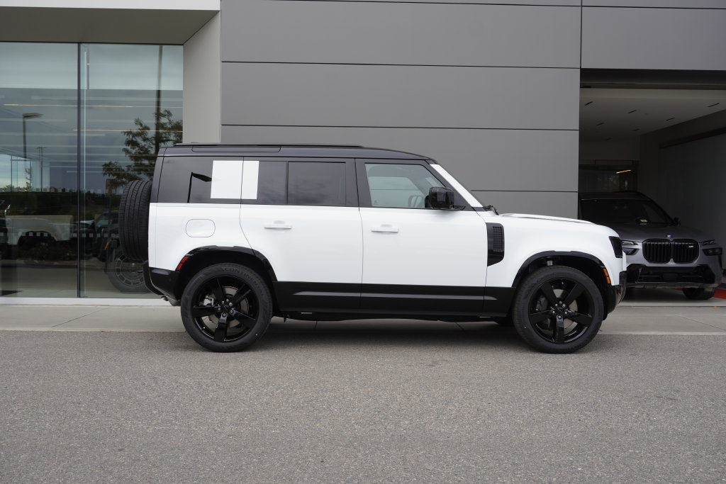 New 2026 Land Rover Defender 110 X-Dynamic SE AWD/4WD image 7