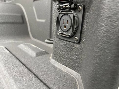 Used 2025 GMC Sierra 1500 AT4 AWD/4WD image 40