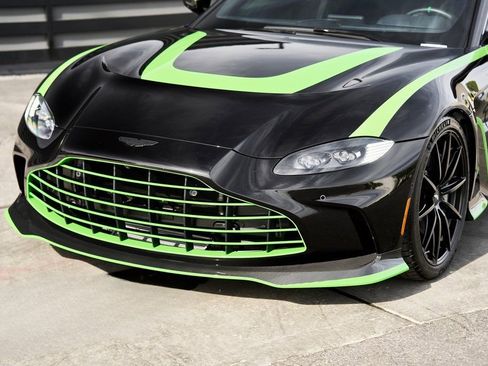 Used 2023 Aston Martin V12 Vantage image 10