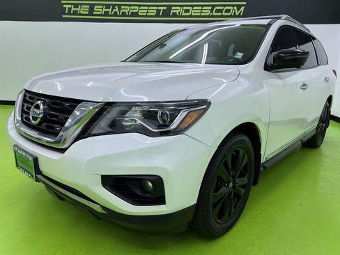 Used 2017 Nissan Pathfinder Platinum w/ Midnight Edition Package AWD/4WD image 5