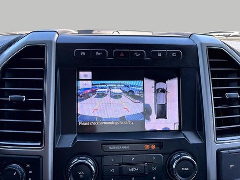 Used 2021 Ford F350 Lariat AWD/4WD image 27