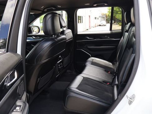 Used 2022 Jeep Grand Cherokee Trailhawk w/ Advanced Protech Group II AWD/4WD image 38