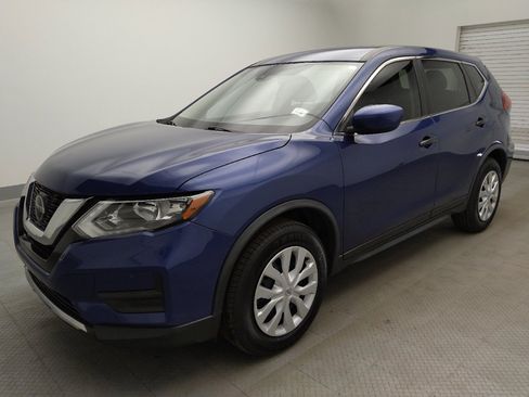 Used 2020 Nissan Rogue S FWD image 2