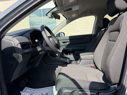 Used 2025 Honda CR-V LX image 14