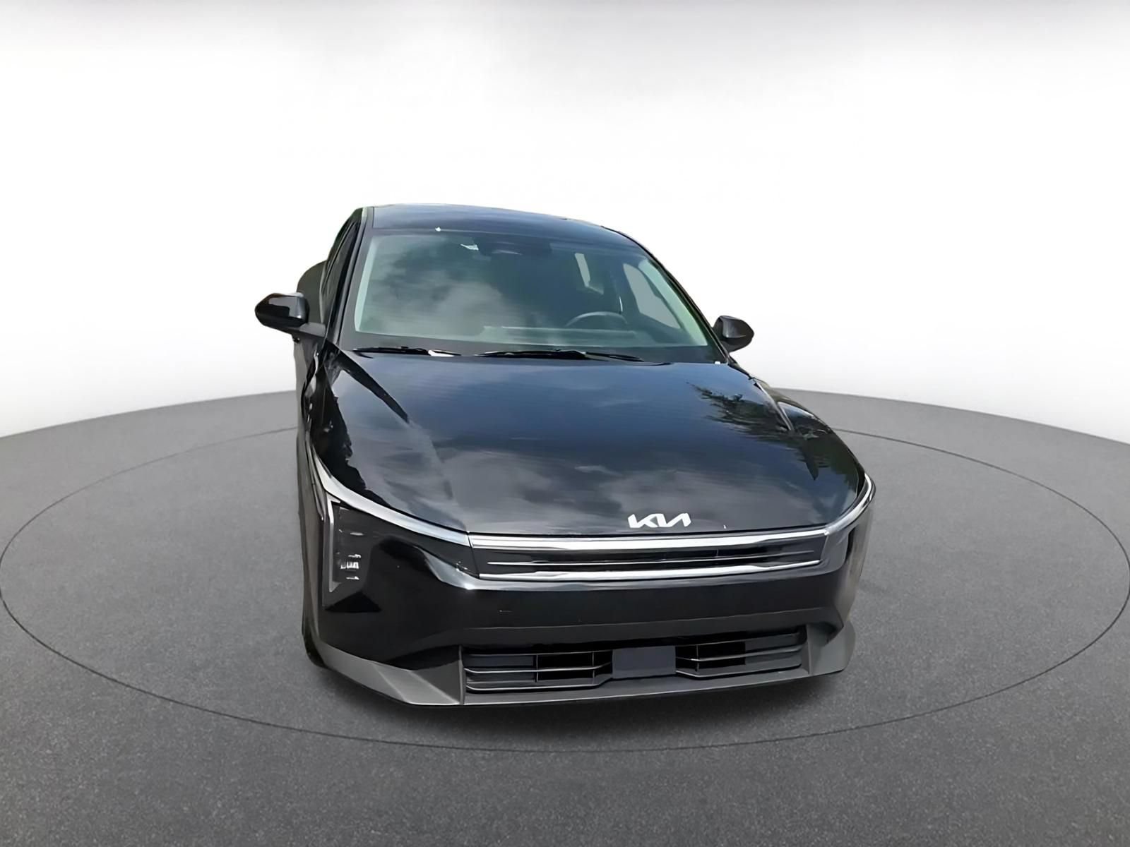 Used 2026 Kia K4 FWD image 3