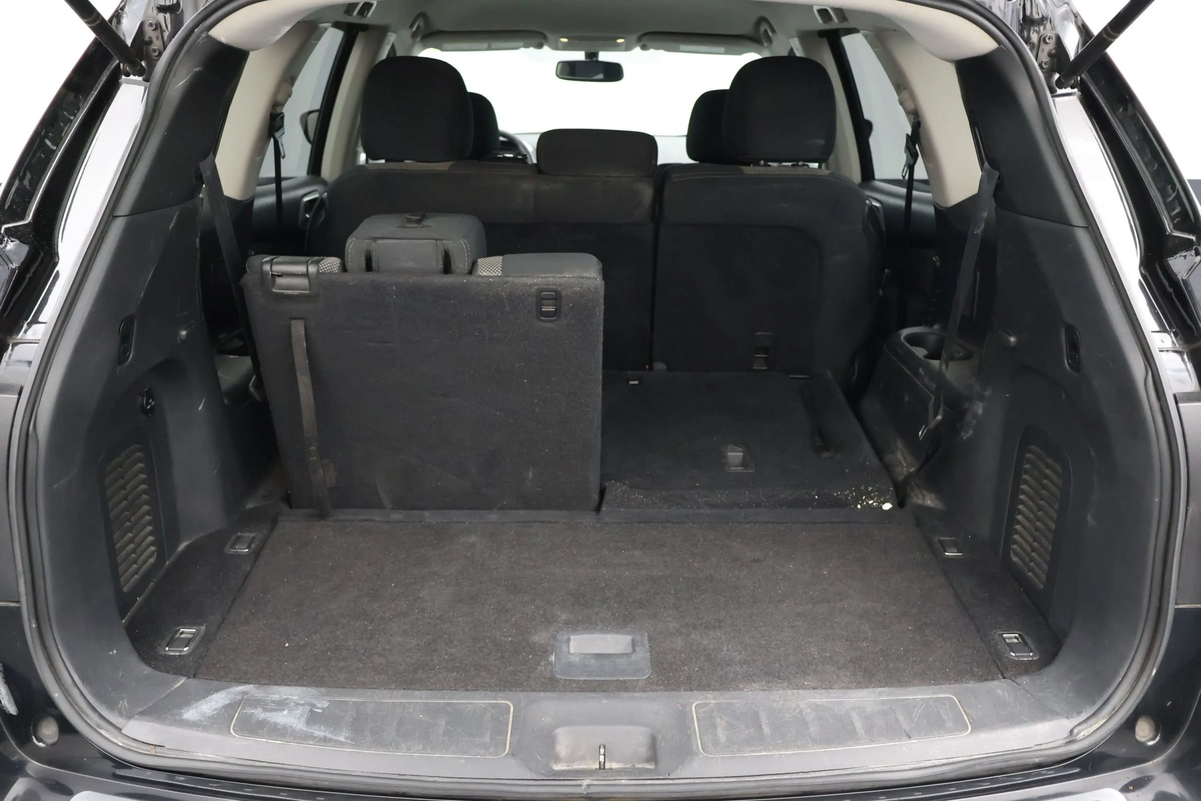 Used 2017 Nissan Pathfinder SV AWD/4WD image 16