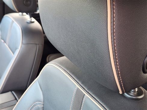 Used 2022 Chevrolet Blazer Premier w/ Enhanced Convenience Package image 17