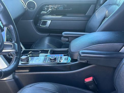 Used 2018 Land Rover Range Rover image 10