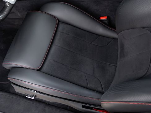 Used 2025 Ferrari Purosangue image 28