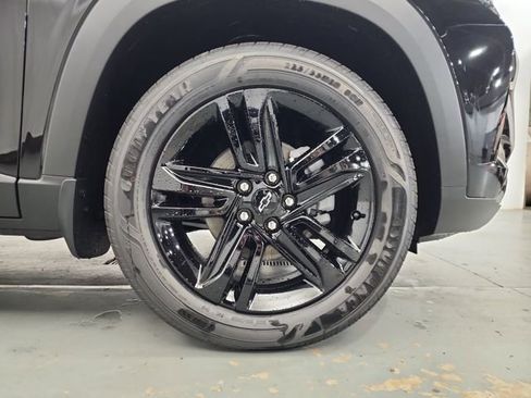 New 2026 Chevrolet Trax ACTIV w/ Sunroof Package image 37