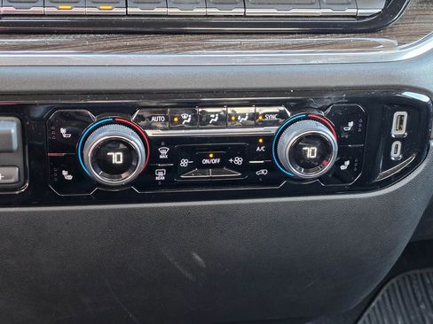 Used 2024 Chevrolet Silverado 2500 LT w/ Midnight Edition image 15