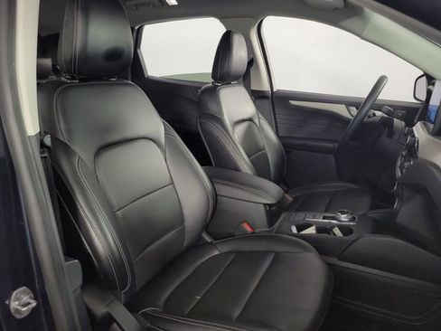Used 2022 Ford Escape SEL w/ Technology Package FWD image 15