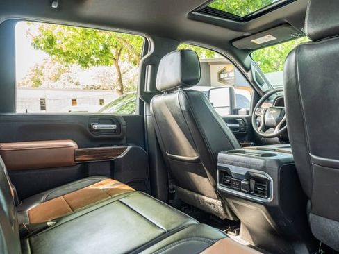 Used 2022 Chevrolet Silverado 3500 High Country image 42