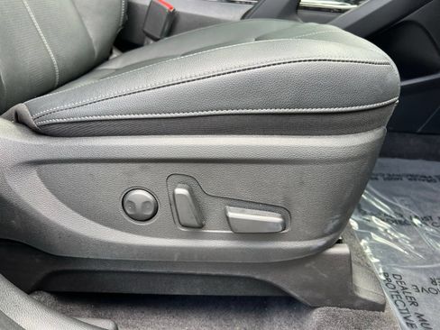 Used 2025 Kia Telluride EX w/ EX Captain's Chair Package FWD image 64