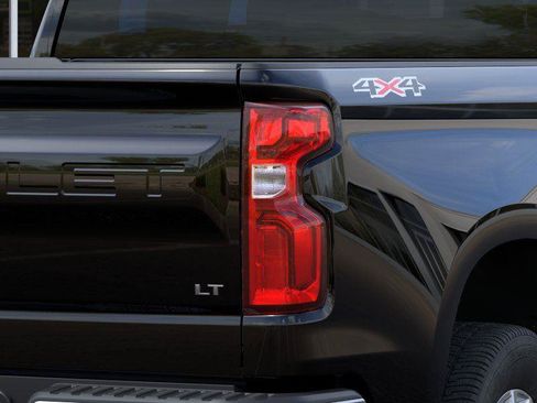 Used 2026 Chevrolet Silverado 1500 LT AWD/4WD image 11