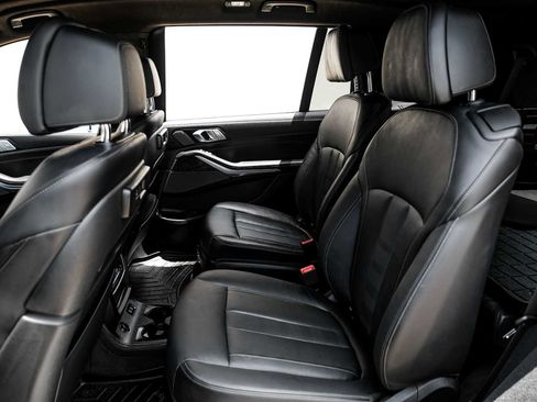 Used 2022 BMW X7 M50i w/ Executive Package AWD/4WD image 37
