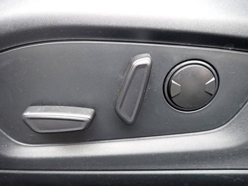 Certified 2023 Ford Explorer XLT w/ Equipment Group 202A image 23