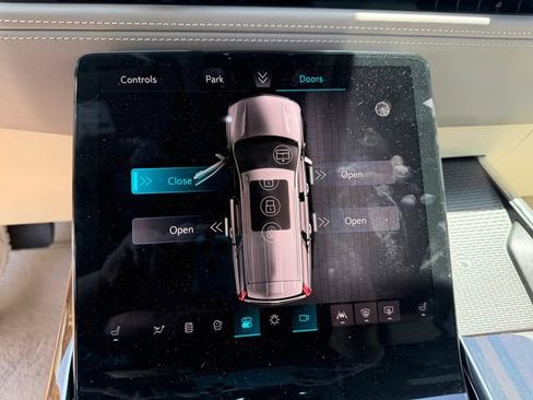 New 2026 Cadillac Escalade Platinum Sport AWD/4WD image 16