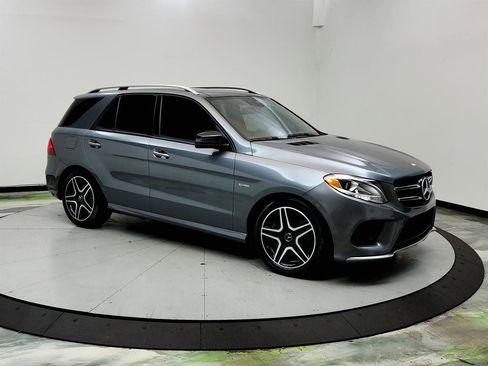 Used 2017 Mercedes-Benz GLE 43 AMG 4MATIC image 3
