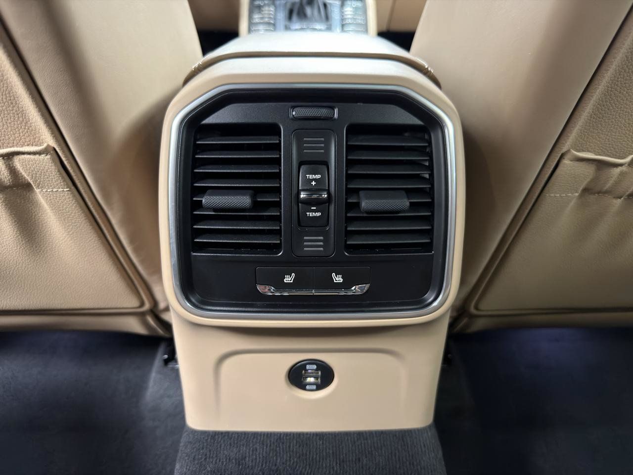 Used 2019 Porsche Macan S w/ Premium Package Plus AWD/4WD image 30