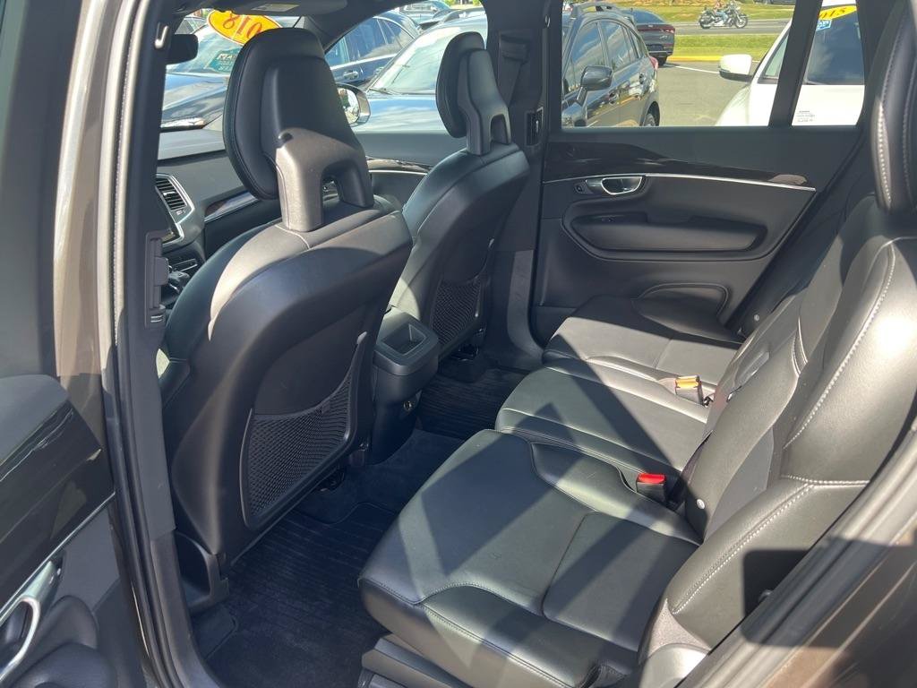 Used 2018 Volvo XC90 T5 Momentum w/ Convenience Package FWD image 13