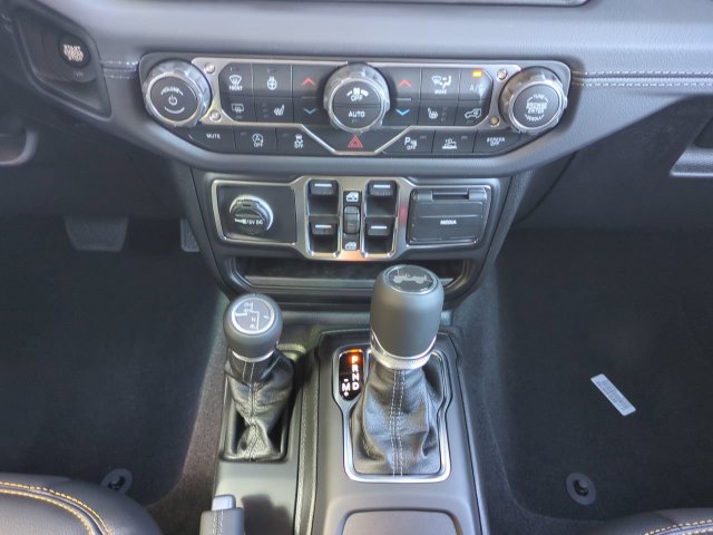 New 2027 Jeep Wrangler Unlimited Sahara AWD/4WD image 19